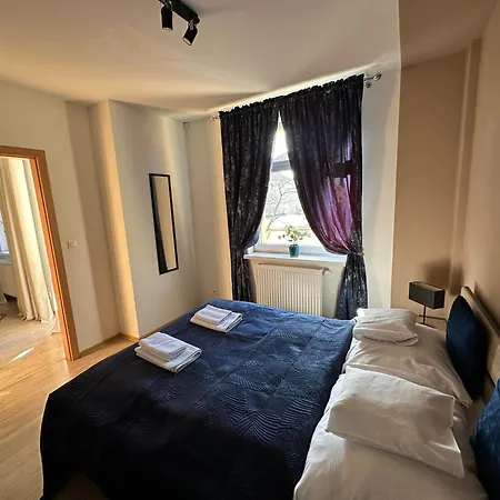 Edk 옐레니아구라